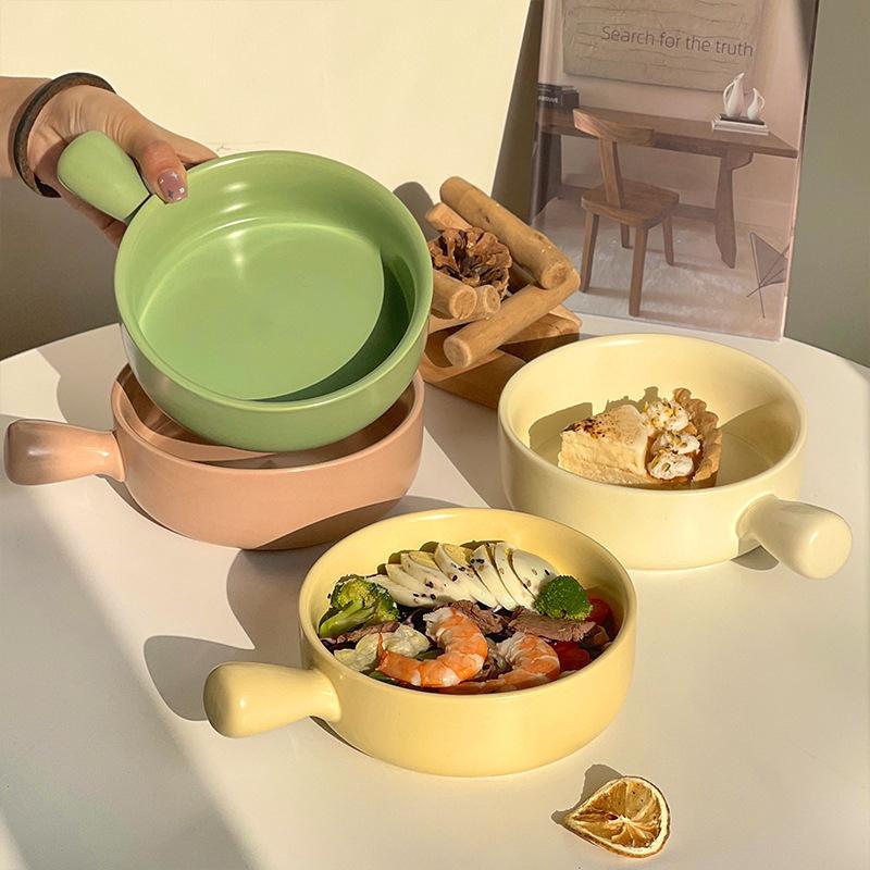 Кремовая керамическая суповая и салатная миска с ручкой