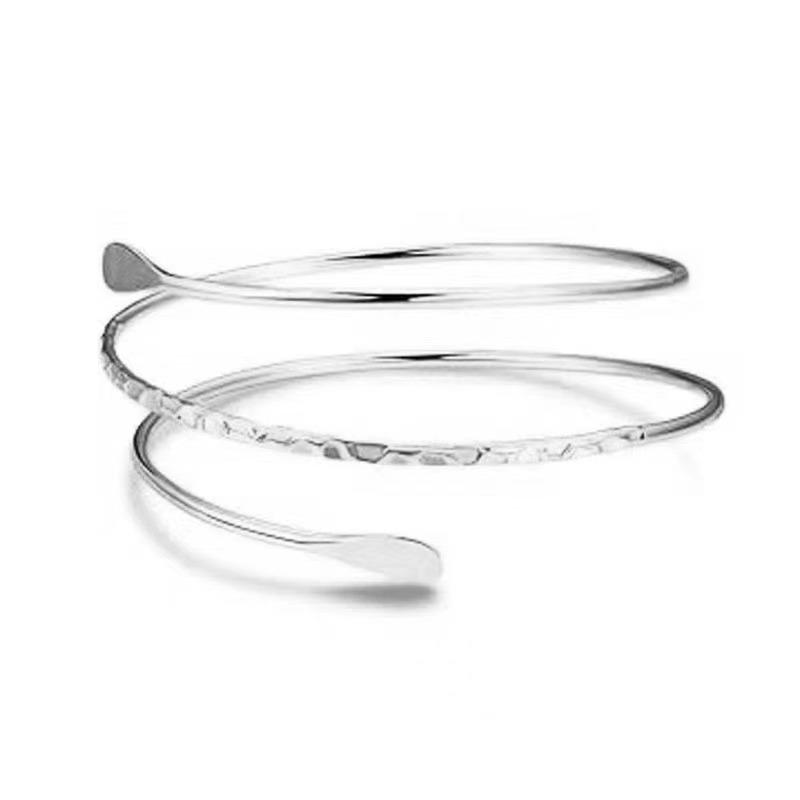 Геометрический металлический набор браслетов: Преувеличенные браслеты-манжеты с листьями, открытый дизайн, шесть штук