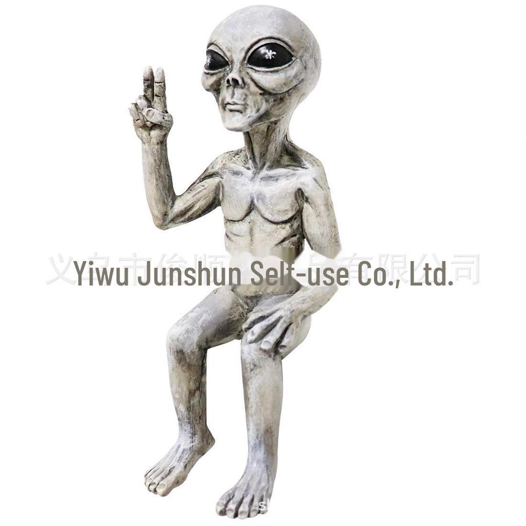 Alien UFO Outdoor Garden Gnome Statue Ornament