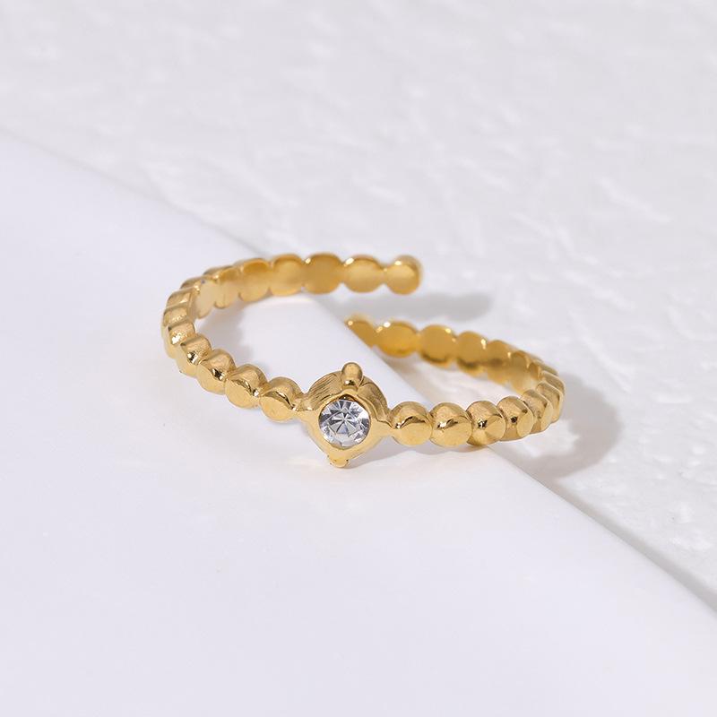 Открытое кольцо из нержавеющей стали с покрытием из 18-каратного золота: Простой, универсальный, нишевый дизайн, стойкий к выцветанию титановый стальной корпус.