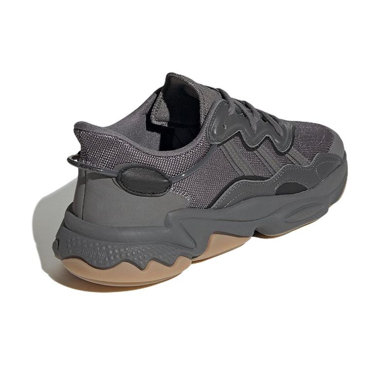 Adidas Кроссовки унисекс Ozweego Grey Gum Grey-Five Grey-Four Core-Black GX1832