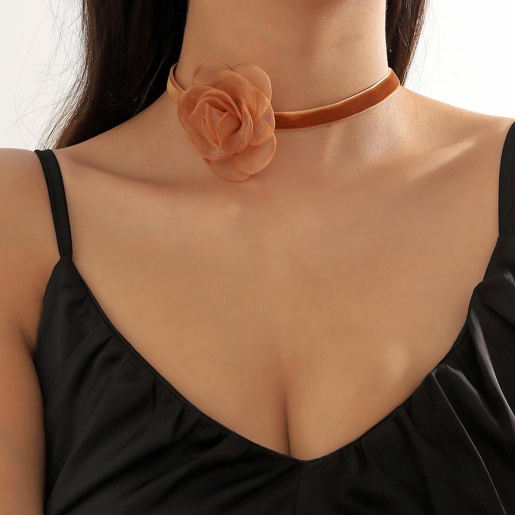 Черное колье-чокер с цветком для женщин, красное винтажное ожерелье с камелией, бархатное замшевое ожерелье, свадебное ожерелье-воротник для подружки невесты