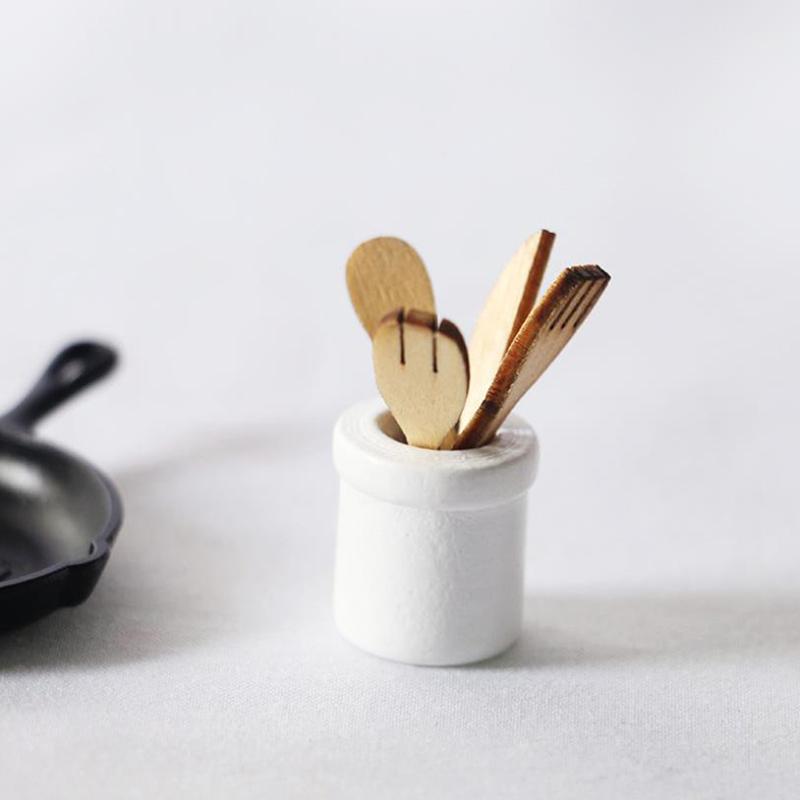 1:12 кукольных мини-деревянных лопаточек, ножей, вилок, венчиков, банок, набор для декора кукольной кухни