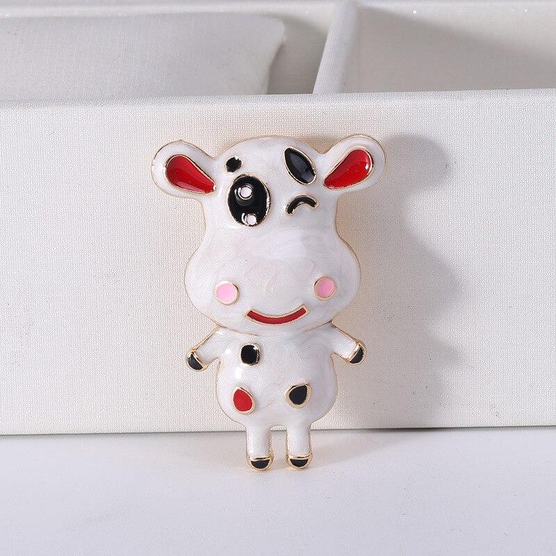 Blucome Fashion Personality Alloy Dripping Oil Cute Calf Brooch Zodiac Year of The Ox All-match Clothing Accessories Pin