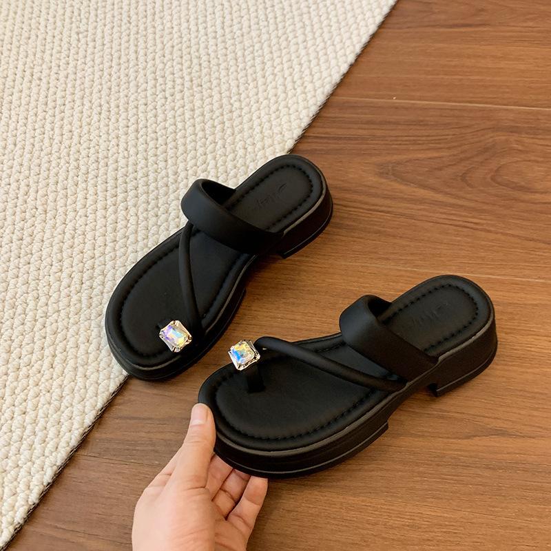 Комплект женских тапочек с острым носком, летняя одежда 2025 г., новые французские толстые шлепанцы, пляжные сандалии, шлепанцы для отдыха на море