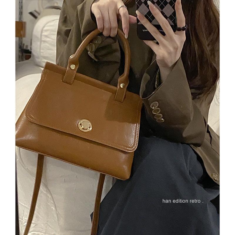 IELGY Student Party Mail Carrier, Stylish Retro Portable Versatile Large Capacity Messenger Bag