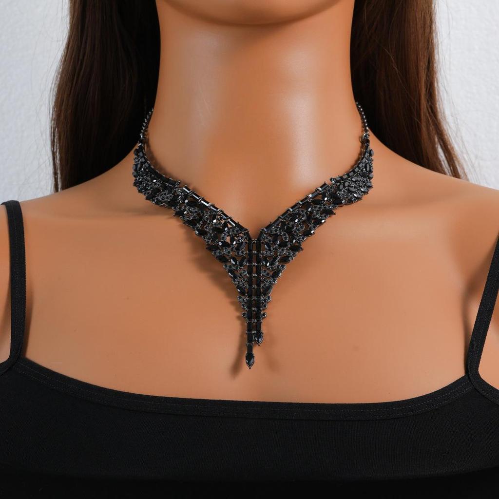 Роскошный ювелирный набор с бриллиантами для вечернего платья: Высококлассные серьги с кисточками и ожерелье для свадеб