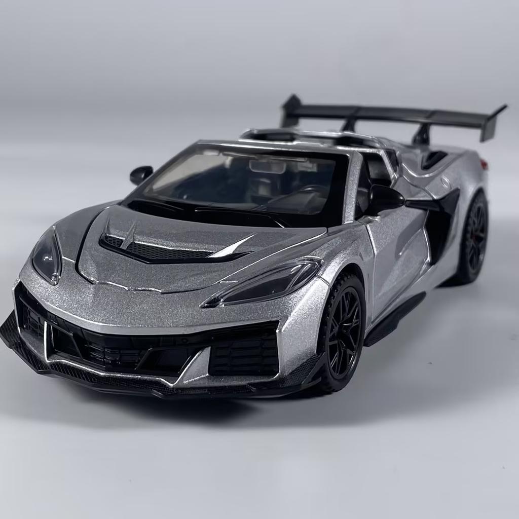1:32 Chevrolet Corvette C8 Zr1X Track Enhanced Version Суперкар Сплав Металл Литье под Давлением Модель Автомобиля Симуляция Миниатюра Праздничные Подарки