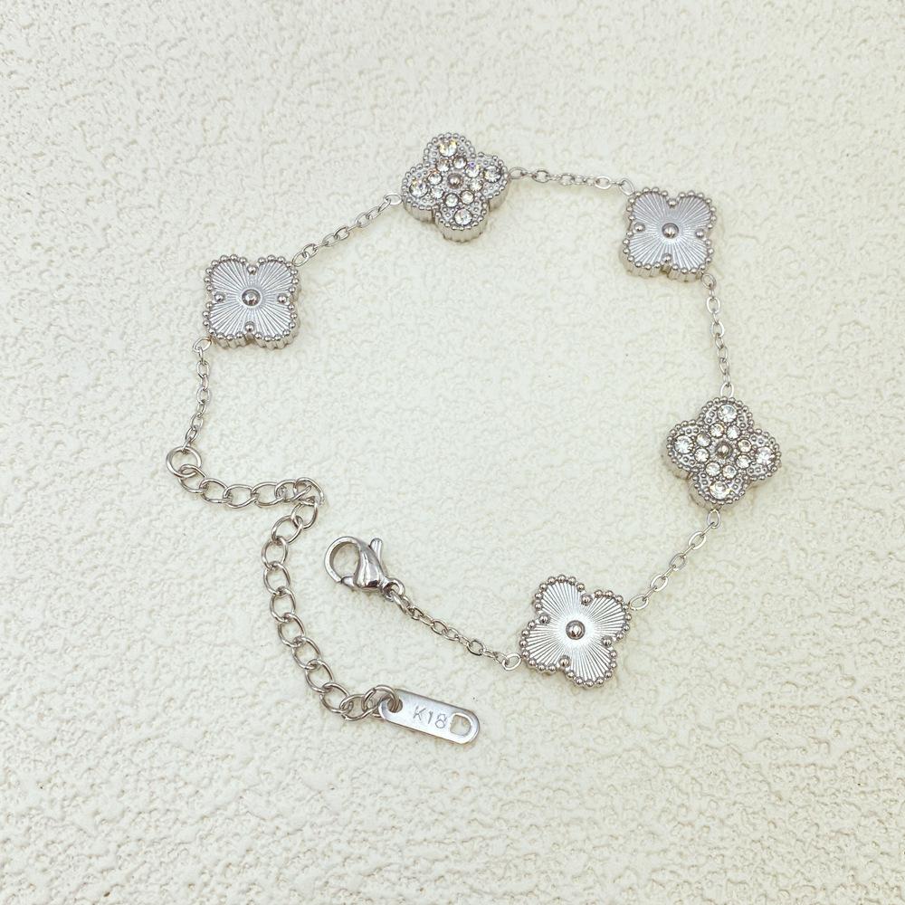 Браслет из титана с цветком-четырехлистником 13 мм для женщин