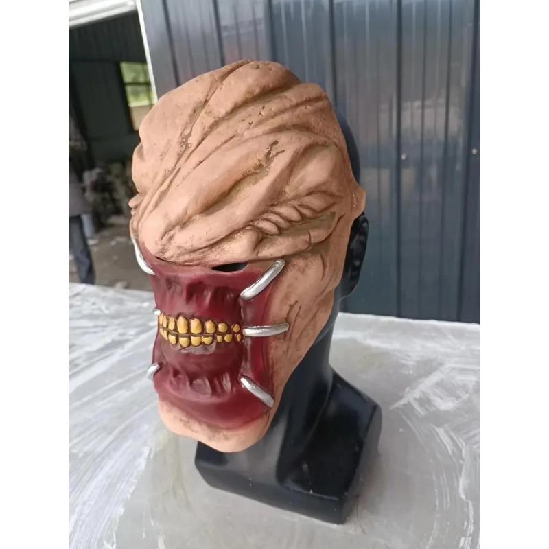 Маска из латекса с ухмылкой на Хэллоуин