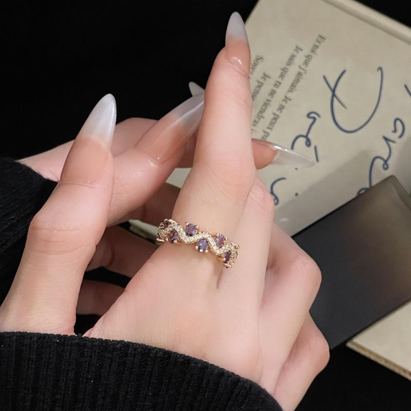Цветной бриллиант 'Сокровище' Открытое кольцо Нишевый дизайн Легкая роскошь Высокое чувство Индивидуальность Мода Супер фея Ряд бриллиантов циркона Кольцо Женщина