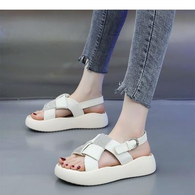 Крутые шлепанцы на толстой подошве женские 2025 лето новая уличная одежда на высокой мягкой подошве шлепанцы на одном ремешке обувь для пляжа маффины