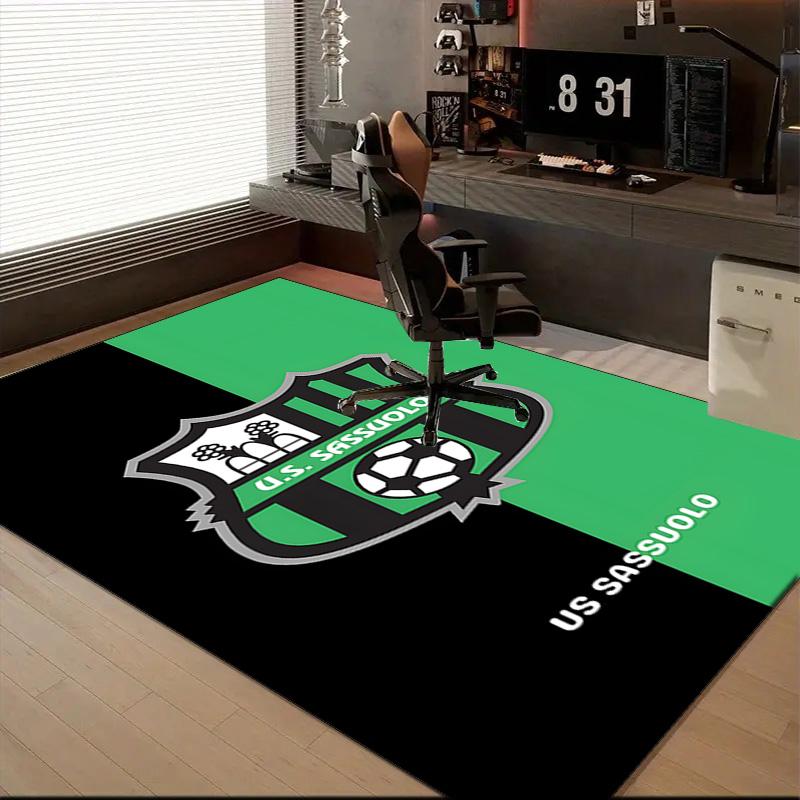 Sass-uolo Football Crest Rug for Living Room, Game Rooms, Office, Bedroom, Office Floor Mat Playful Design, fan gifts Christmas decor