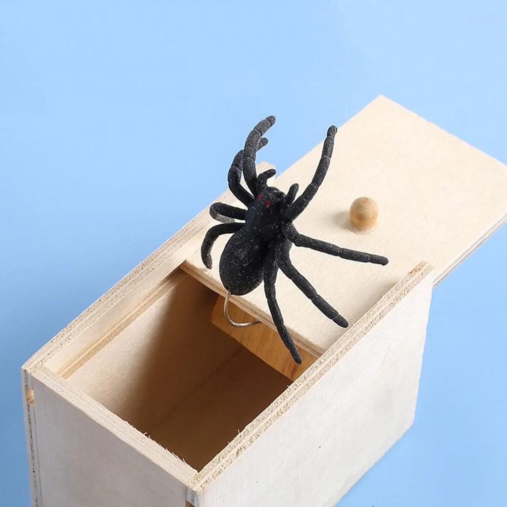 1PC-Wooden Prank Trick Practical Joke Home Office Scare Toy Box Gag Spider Parents Friend Funny Play Joke Gift Surprising