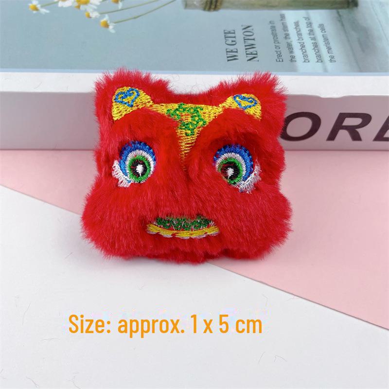 Новогодняя плюшевая брошь в виде змеи и льва, кулон в виде кролика с одеждой, обувью, шляпами - украшение для подарка