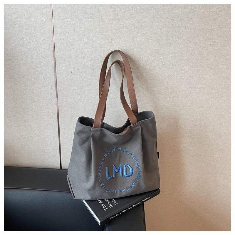 Женская новая сумка-тоут на одно плечо, студенческая косметичка, портативная для выхода в свет и легкая для работы, сумка-мессенджер на одно плечо для поездок на работу