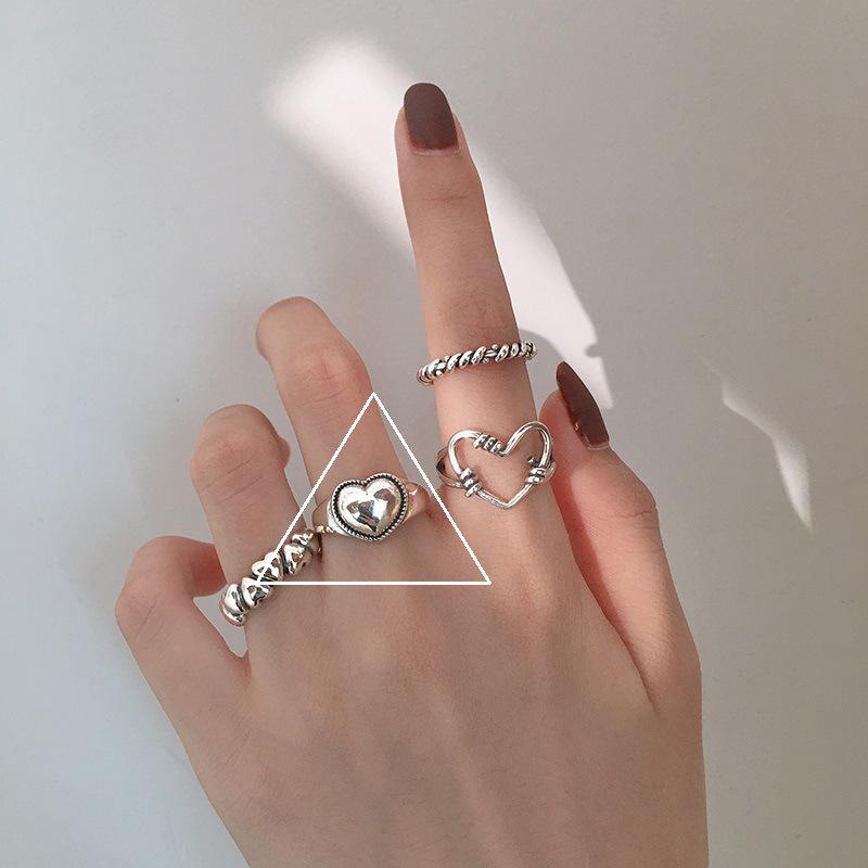 Trendy Minimalist Korean Vintage Stacking Rings for Women - Influencer-Approved Light Luxury Style.