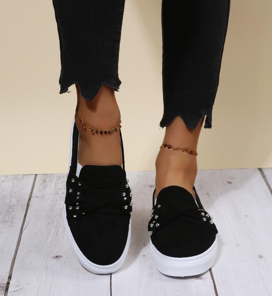 Модные удобные туфли на плоской подошве с заклепками, женские повседневные туфли на платформе, женские туфли из вулканизированной кожи, новинка 2024 года, летние женские кроссовки