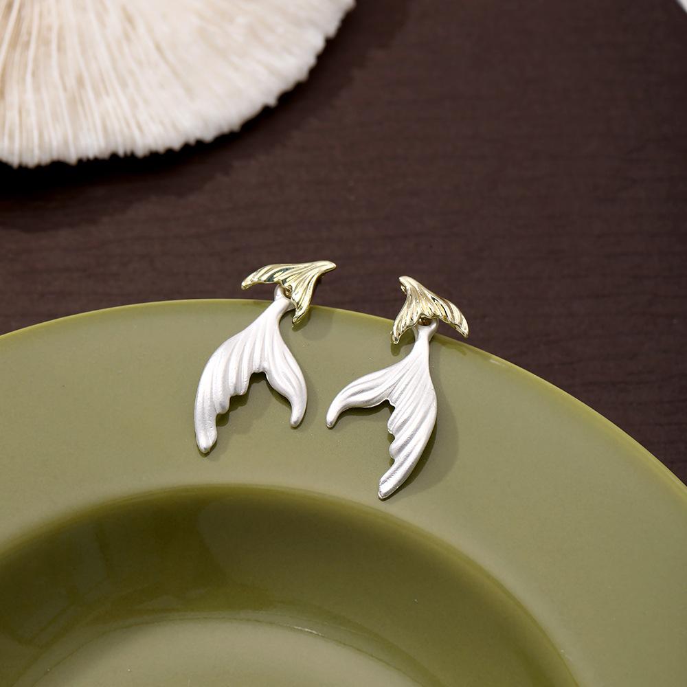 Mermaid Tail Earrings for Women Elegant Fish Tail Stud Earrings Unique Design Slimming Ear Jewelry