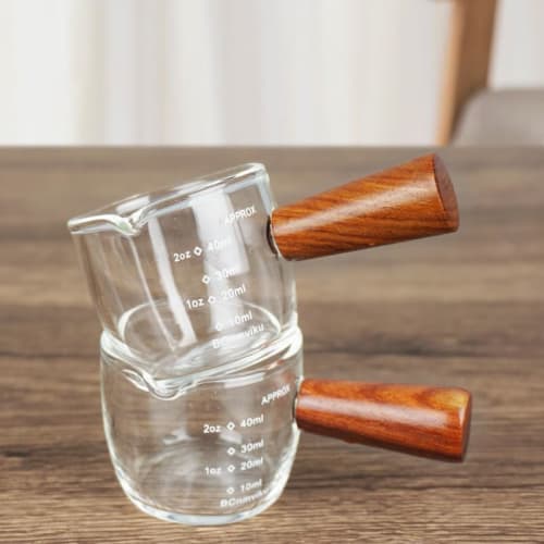 Espresso Shot Glass, Measuring Cup with Wooden Handle, Milk Cup, Double Spout, Graduated, Thickened Heat-Resistant Glass, Sake Glass, Wine Glass, for