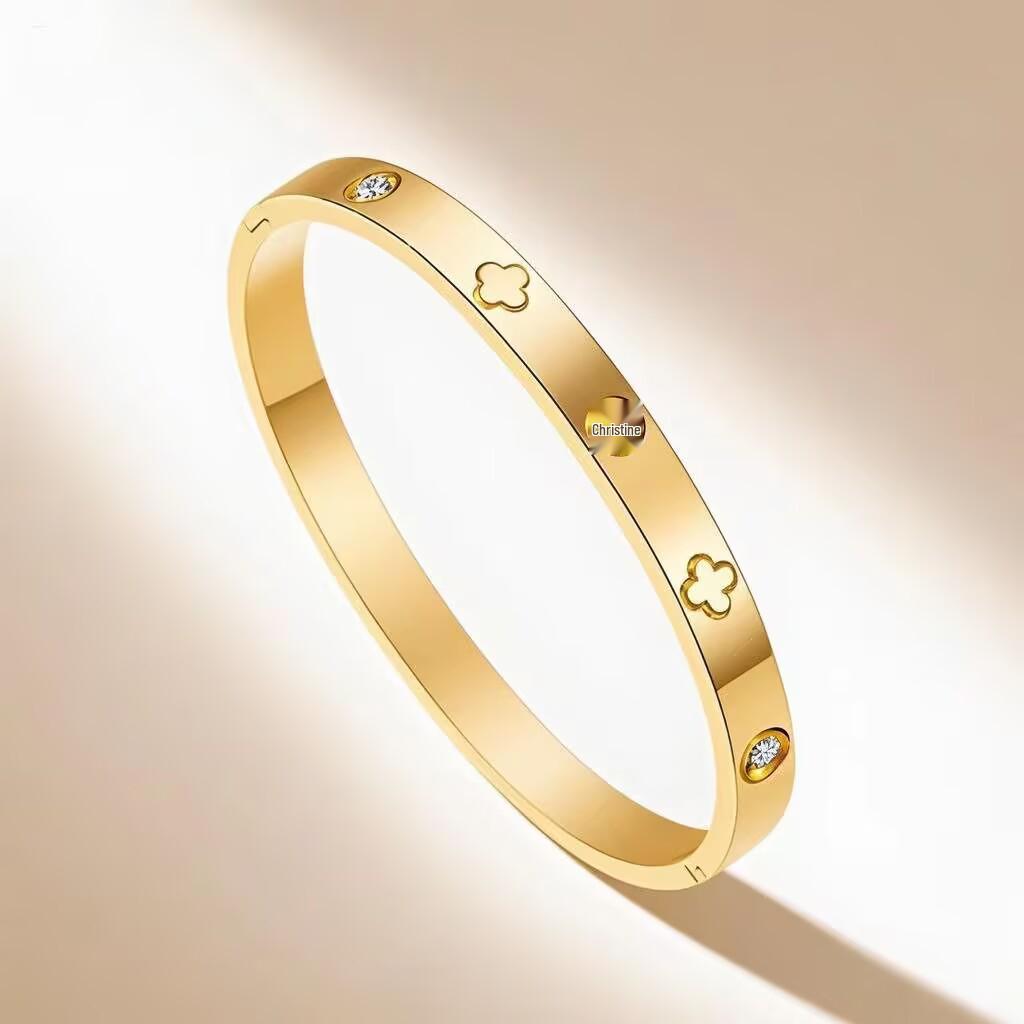 Летняя Мода Набор Браслетов из Нержавеющей Стали с Покрытием 18K Золотом для Женщин - Элегантные, Простые Украшения