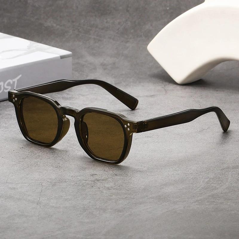 New Leisure Luxury Thick Framed Sunglasses Classic Square Small Frame Uv Resistant Street Photography Uv400 Shades Glasses