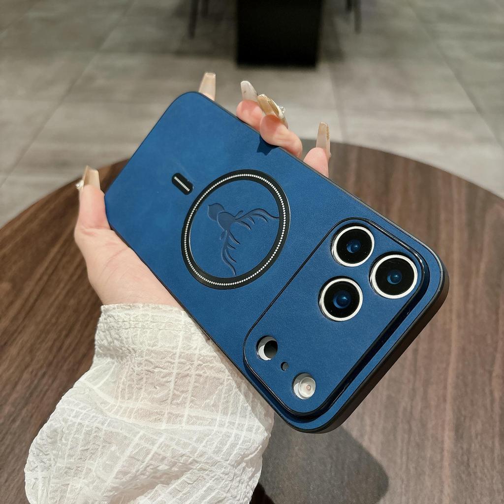 Роскошный замшевый чехол для Apple 16 Pro Max и 17 Pro - Магнитная защита "Лось"
