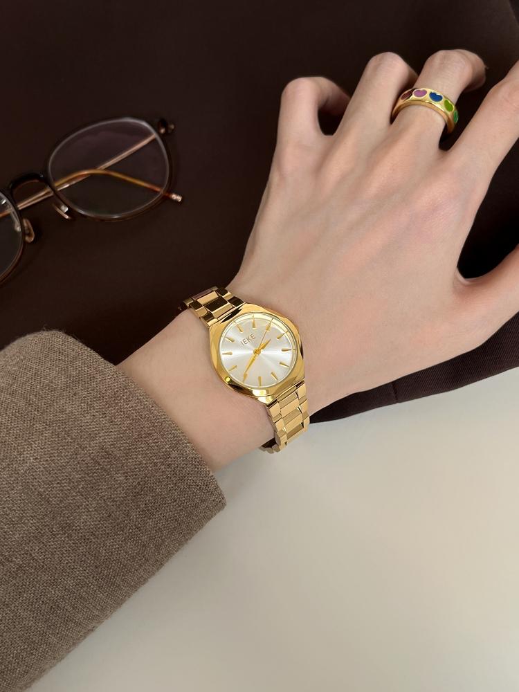 Korean Style British Style High-End Steel Watch For WomenVersatile And Elegant Analog WatchSuitable For Women Unique Wristwatch.