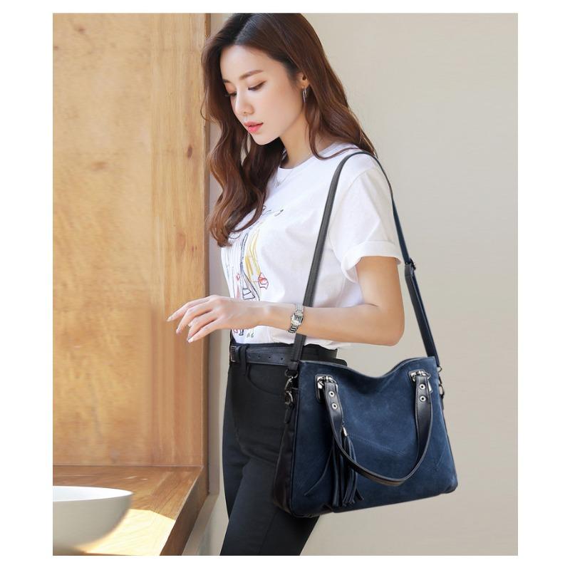 Классика моды! Модная женская сумочка, идеальное сочетание ретро-бархата из оленьей кожи и кисточек.