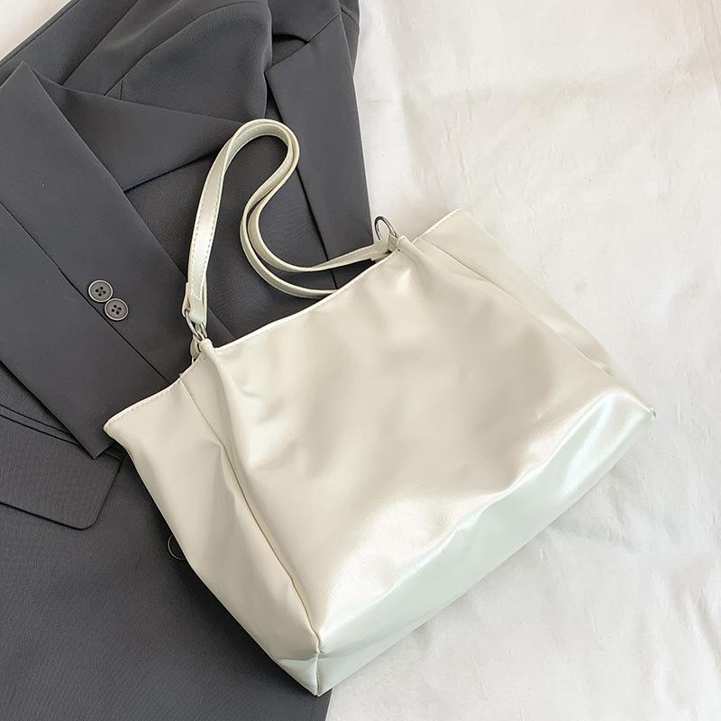 2025 Summer New Solid Color Simple Wind Large Capacity Casual Fashion Hong Kong Style Bright Underarm Shoulder Tote Bag