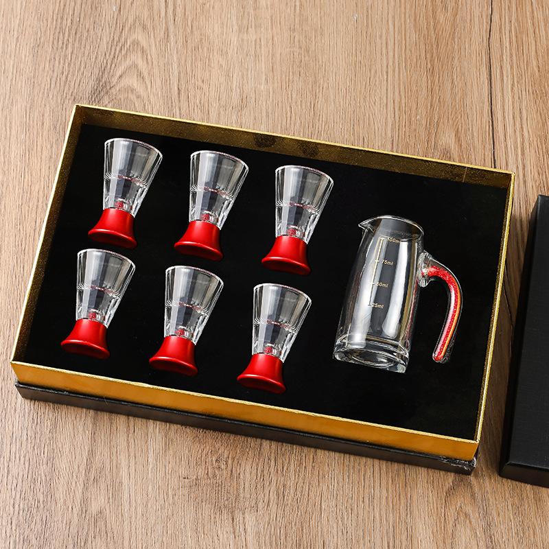 Household light luxury Baijiu cup gold foil wine dispenser spirit cup gift box set crystal cup shelf wholesale