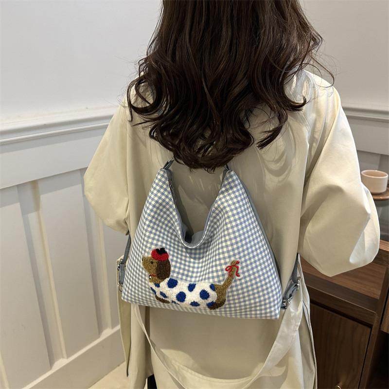 Fashionable And Elegant Canvas Tote Bag For Women Ideal For Casual Outings