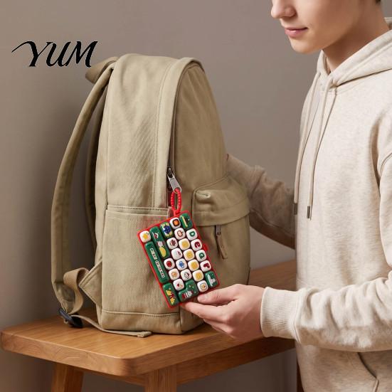 Students Focusing Aid 26-Key Keyboard Fidget Toy, Cartoon Christmas Push Bubble Keyboard, Mini Toy Stress Relief for Backpack Purse Charm Decorative