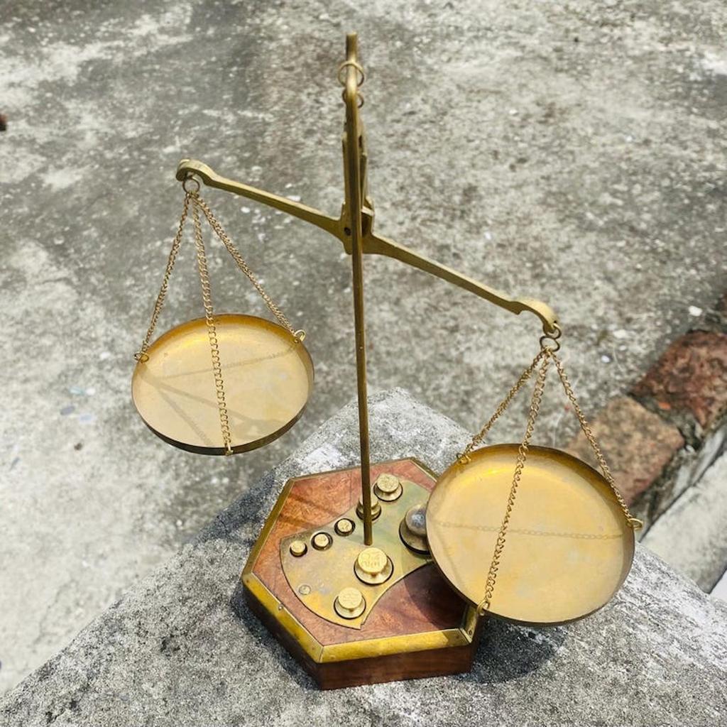 Brass Weighing Balance, Brass & Wood Scale, Diamond and Gold Weighing Scale Apothecary Scale, Home Decorative Small Brass Weight Scale