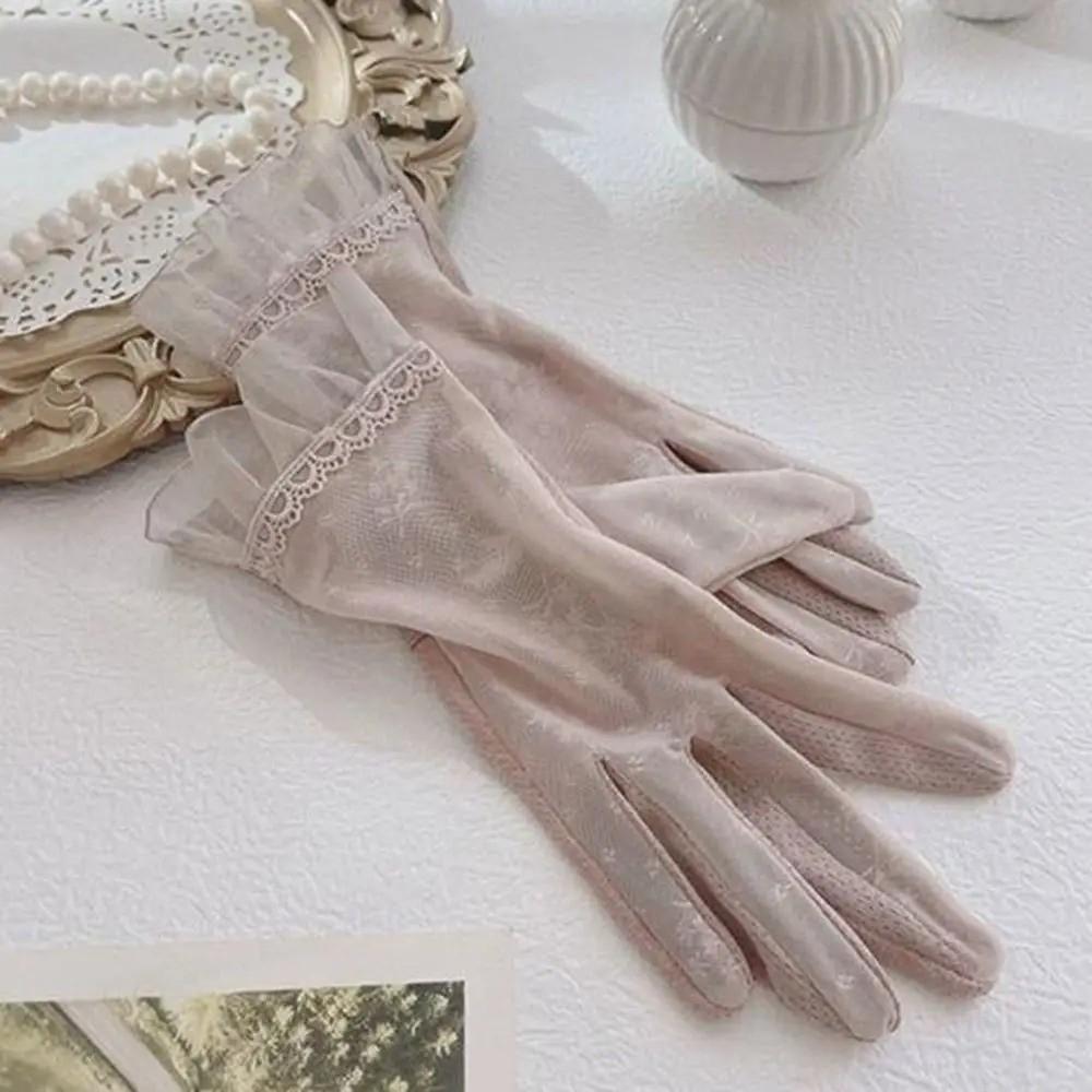 Sweet Mesh Lace Gloves Sunscreen Anti Slip Ice Silk Gloves Sun Protection Short Driving Mittens Ladies