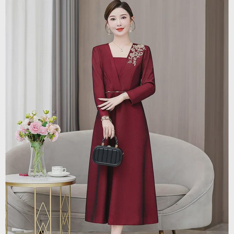 Elegant Beaded Wine Red Mother-in-Law Wedding Dress for Autumn/Winter 2024