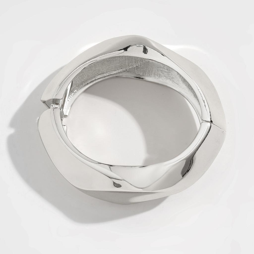 Hot Selling Ins Exaggerated Faceted Geometric Bracelet Niche Personality Design Sense Spring Buckle Open Bracelet