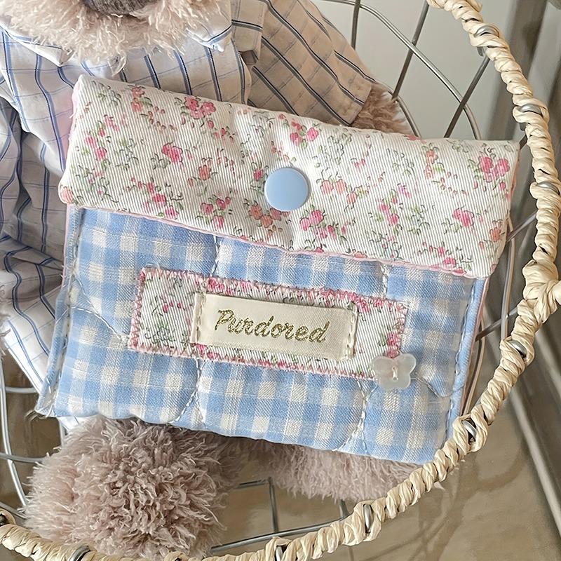 Женские косметички с клапаном в цветочную клетку, ретро-цветочный принт, для студенток, гигиеническая сумка, портативная для улицы, женский клатч-кошелек для хранения