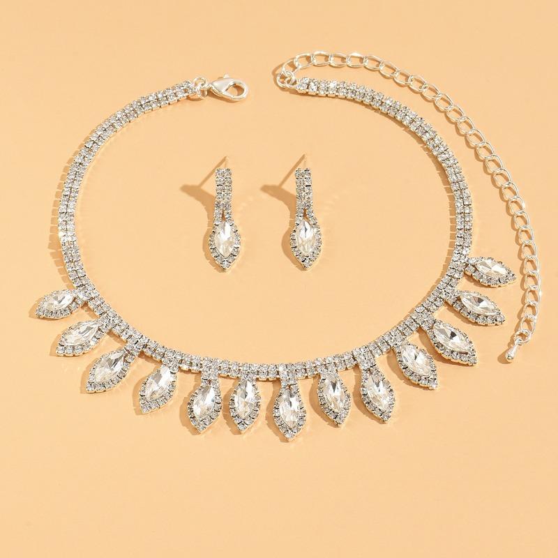 Trendy choker necklace bridal gown stage performance fashion accessories jewelry set