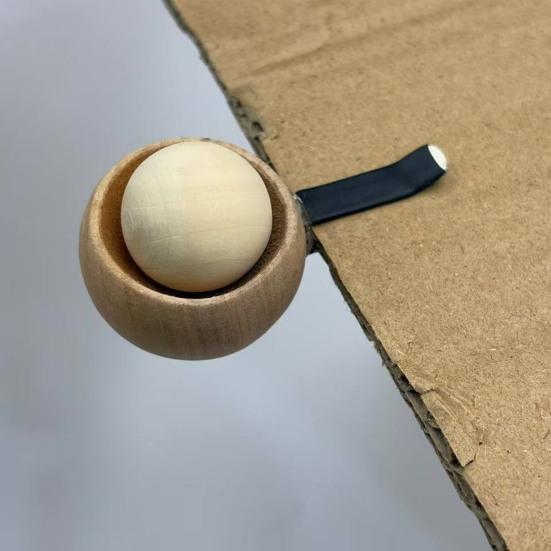 Wooden Essential Oil Diffuser Round Ball Aromatherapy Diffuser Natural Walnut Passive Oil Diffuser for Home Car Yoga Hall SPA