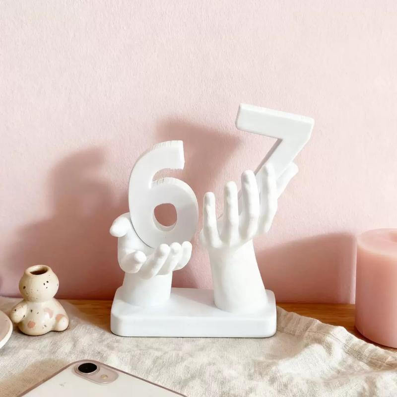 3D-печатная 67-рукая скульптура Креативный абстрактный дизайн Гладкая отделка Украшение для стола гостиной офиса домашнего декора