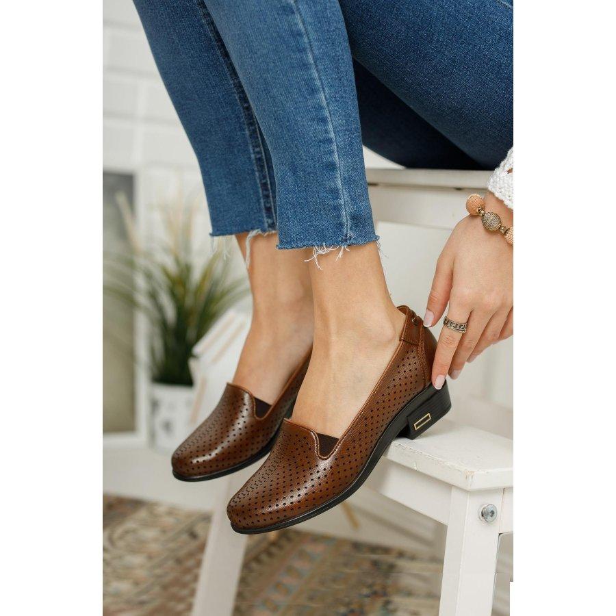 Женская удобная повседневная обувь из натуральной кожи на низком каблуке