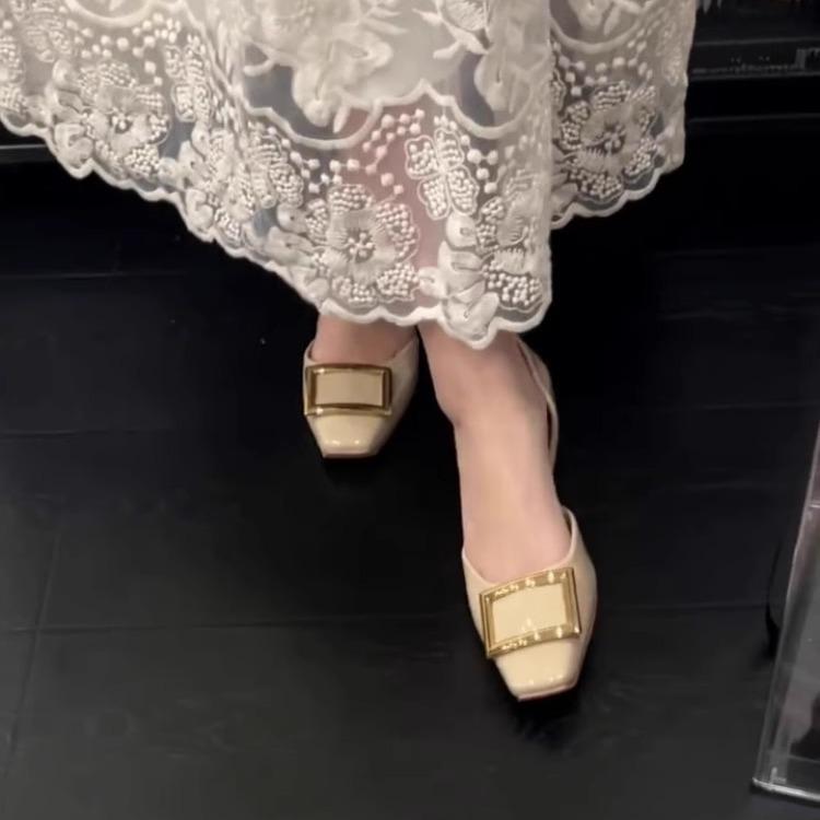 Inner heightening version~ French square head metal buckle shallow mouth single shoes femininity hollow leather one pedal commuter sandals