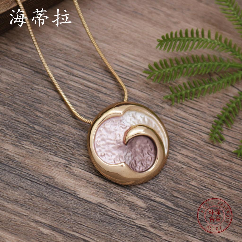 Новая эмалевая геометрическая подвеска в виде лепестка, женское простое и изысканное ожерелье с цветком клевера