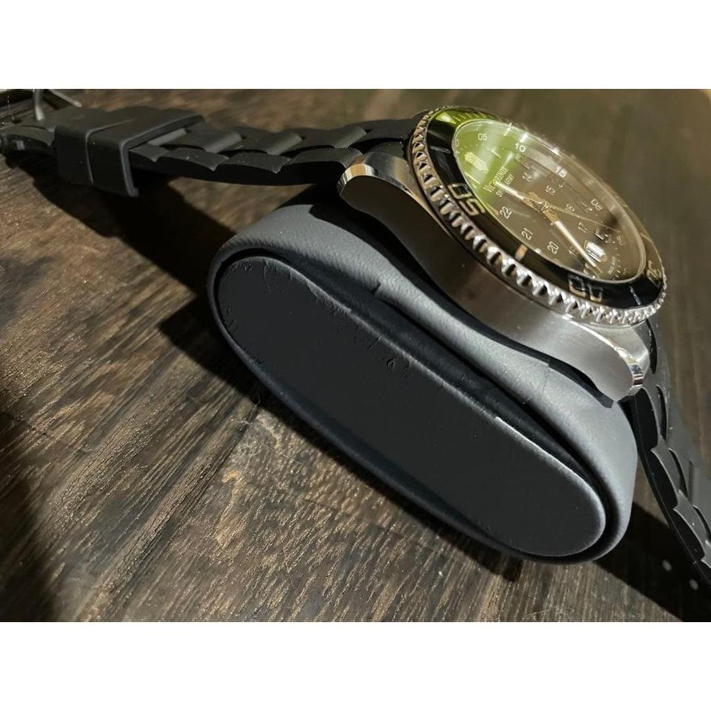 Used Victorinox Swiss Army Maverick