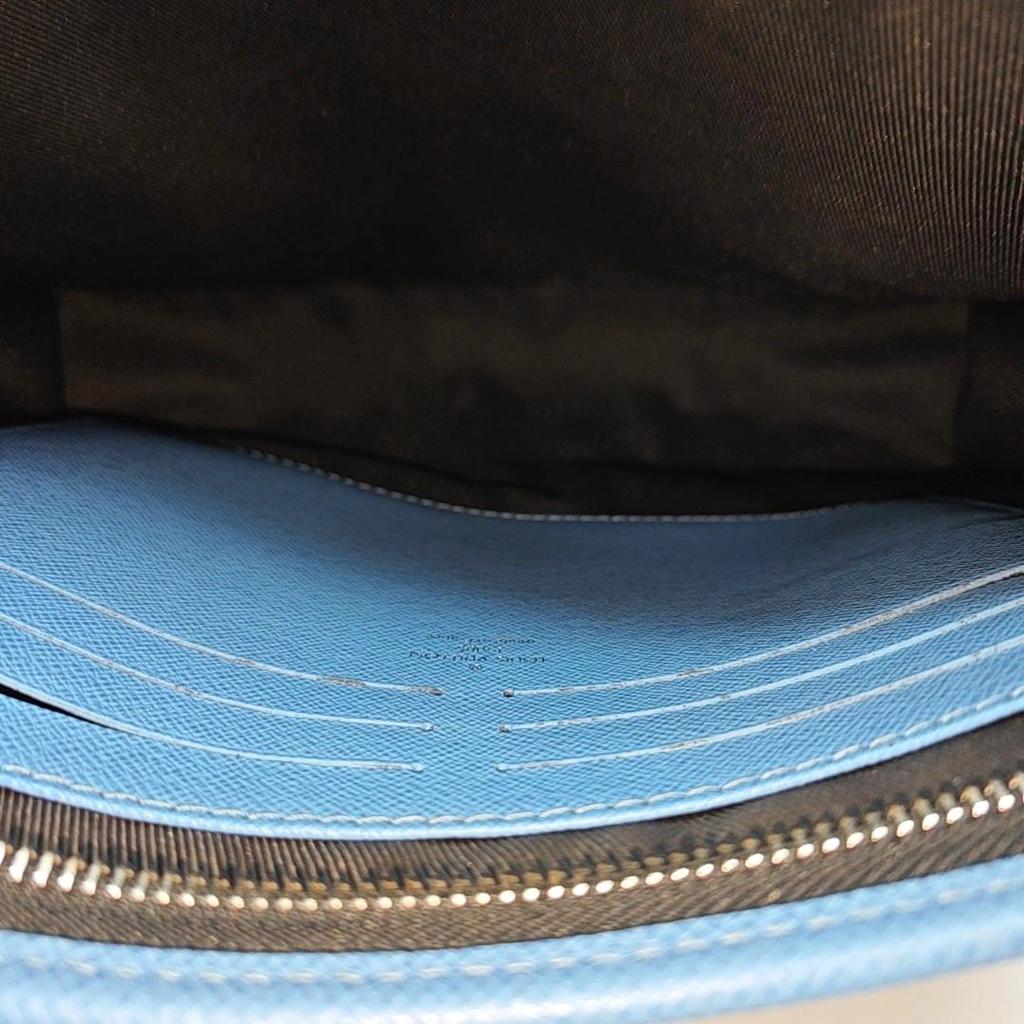 [Pre-Owned] Pochette Voyage Mm Fashionable Versatile Portable Classic Monogram Canvas And Leather Toiletry Bag - Very Good #8RYVIS