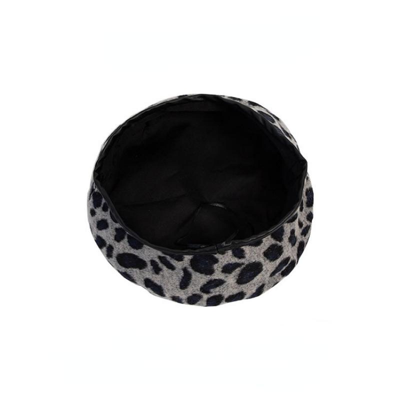 Harajuku Autumn New Trend Leopard Beret Korean Fashion Vintage British Flat Top Personality Warm Painter Hat Club Style