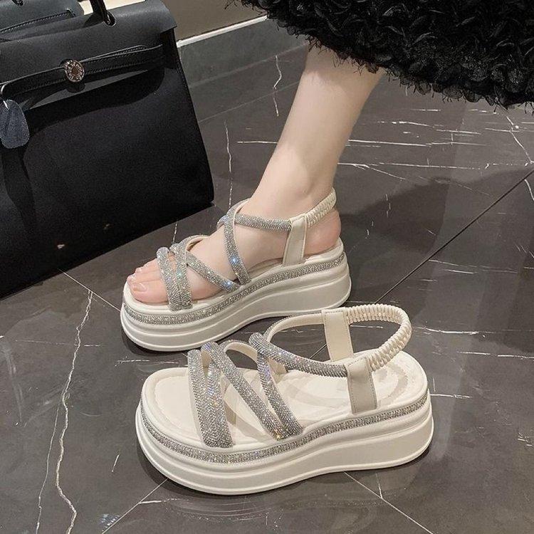 Комфортная обувь для женщин на танкетке 2024 года, босоножки с открытым носком, увеличивающие рост, летние каблуки, женская бежевая платформа, толстая подошва