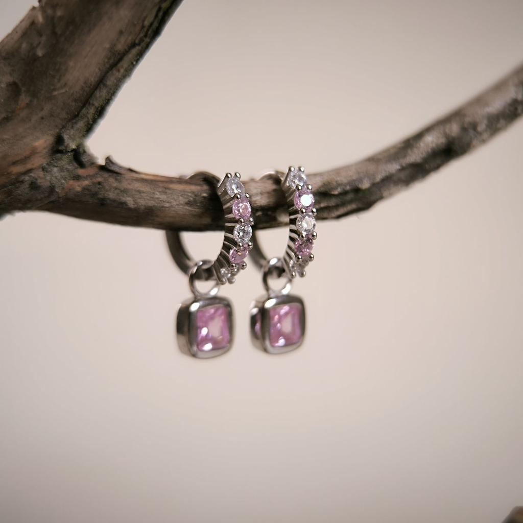 Серебряные серьги с фианитами (60002267)