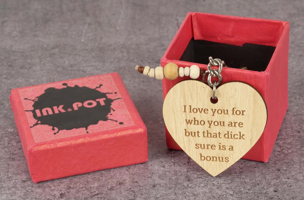Inkdotpot Смешной брелок Я люблю тебя за то, какой ты есть, но этот член, конечно, бонус Деревянная гравировка